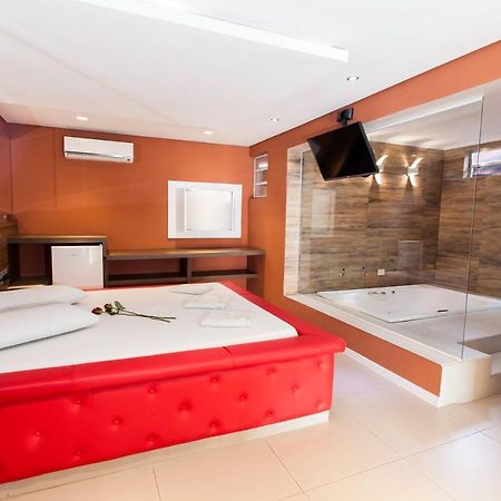 Motel Napoleon Almirante Tamandaré Exteriör bild